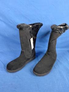 lot 181 image: New Womens Universal Thread Winter Boots Size 8, Genuine Leather Black
