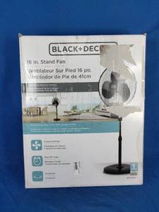 lot 188 image: BLACKDECKER 16 Oscillating Pedestal Fan with Remote - Black