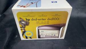 lot 11 image: HP DVD Writer DVD100i - 12x8x DVD and CD Writer