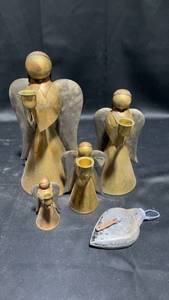 lot 26 image: Set of 5 Vintage Brass Angel Figurines with Candle Holders