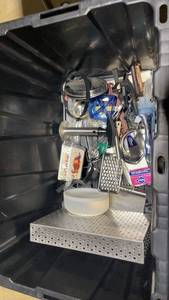 lot 61 image: Assorted Kitchen Utensils and Gadgets Lot
