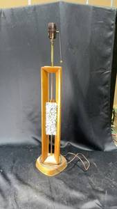 lot 122 image: Vintage Mid-Century Modern Table Lamp with Stone Inlay