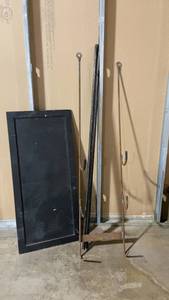 lot 124 image: Vintage Metal Easel and Wooden Board Set