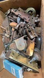 lot 185 image: Large Lot of Vintage Hardware and Knobs