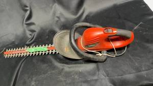 lot 189 image: Black & Decker Hedge Hog 24 Electric Hedge Trimmer