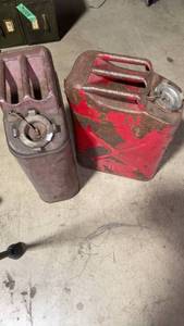 lot 208 image: Set of 2 Vintage Jerry can gas cans - One Red, One Gray