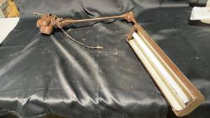 lot 225 image: Vintage Articulating Desk Lamp with Fluorescent Bulb