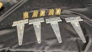 lot 229 image: Set of 4 Heavy-Duty Steel Hinges and 4 Brass Spring Hinges