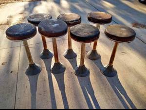lot 126 image: Set of 7 Vintage Diner  Bar Stools with Wooden Seats