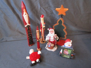 Pencil Thin Santas, Wooden