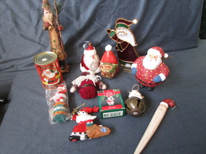 Santas Canned, Ornaments