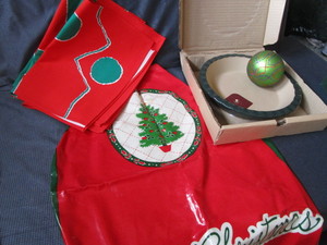 Pie Plate, Apron, Placemats