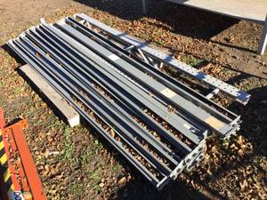 lot 108 image: Med Duty Pallet Racking 18 x 8 x 84