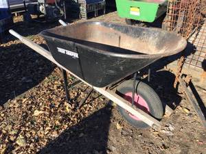 lot 128 image: True Temper Wheel Barrow