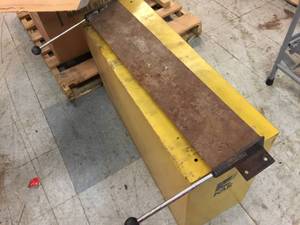 lot 152 image: Smaller Bending Brake 30 34W