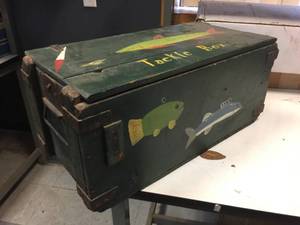 lot 205 image: Antique Wooden Box 25 x 12 x 11 - Nice
