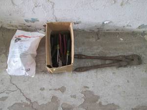 Vintage cable Cutter plus variety o...