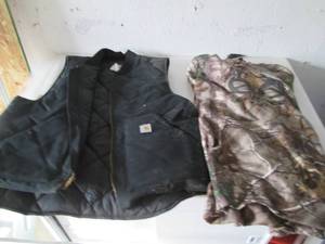 Mens XL insulated Carhartt vest an...