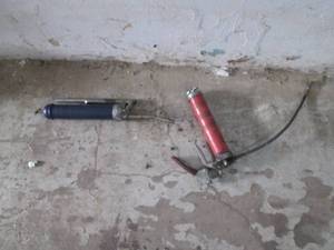 Pair of heavy duty grease guns...