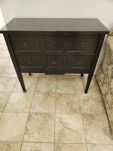 lot 5 image: 2 drawer Dresserend table