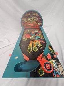 lot 11 image: Superman Spinball Pinball