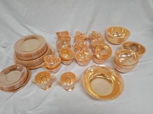 lot 41 image: Fire King Oven Ware Dishes