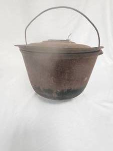 lot 73 image: Cast Iron Pot