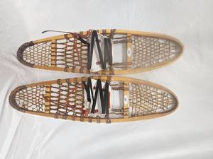 lot 83 image: Snow Shoes