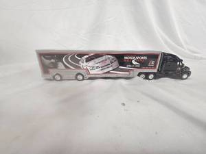 lot 222 image: Model Semi Tractor