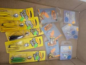 lot 231 image: Fishing Lures-NEW