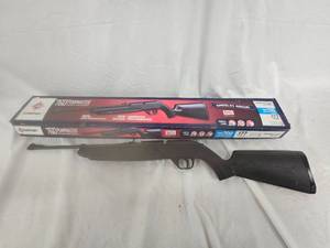lot 239 image: Crosman 760 Pumpmaster