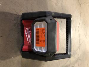 Milwaukee M18 GEN-2 18-Volt Lithium-Ion Cordless 4000 Lumens ROVER LED ACDC Flood Light (Tool-Only)   Customer Returns See Picture