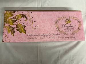 2 Daveliou Caligraphy Sets - Pink