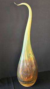 lot 56 image: Stunning Glass House Studios Blown Glass Art Piece