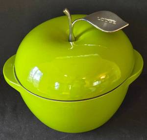 lot 60 image: LODGE Green Apple Dutch Oven