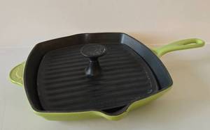 lot 63 image: Le Creuset 2-Piece Panini Pan