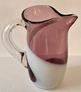 lot 65 image: Lovely Vintage Art Glass Style Water  Pitcher