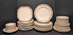 lot 161 image: Copeland Spode Wicker Dale Dish Set