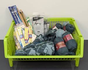 lot 150 image: Assorted Knitting Needles and Yarn