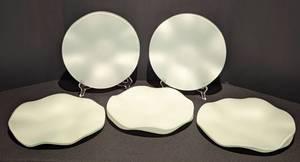 lot 176 image: Riverside Design Seaglass Wavy Dish Set