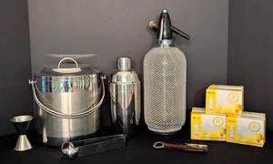 lot 105 image: Assorted Barware
