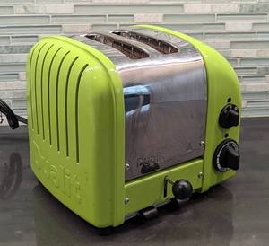 lot 103 image: Dualit Lime Green Toaster