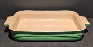 lot 87 image: Le Creuset Green Baking Casserole Dish