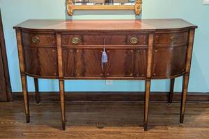 lot 2 image: Vintage Inlaid Mahogany Sideboard