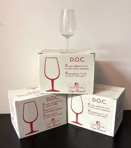 lot 228 image: 17 Luigi Bormioli Stemmed Glasses