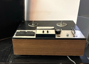 lot 374 image: Sony TC-350 Tapecorder