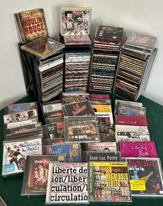 lot 315A image: Large Assortment of CDs