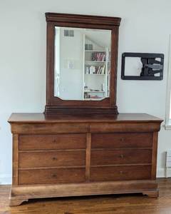 lot 12 image: National Mount Airy Mirrored Dresser