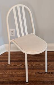 lot 288 image: Vintage White Metal Side Chair