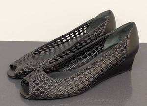 lot 289 image: Stuart Weitzman Passive Black Leather Wedges